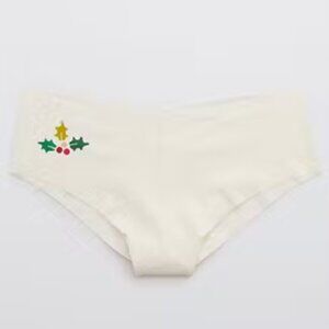 BOGO Aerie No-Show Cheeky Panty Cream Holiday Size Small